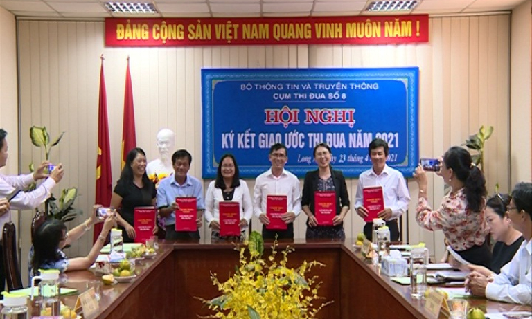 Ký kết giao ước thi đua 6 Đài PT &TH cụm 8 Bắc Sông Hậu