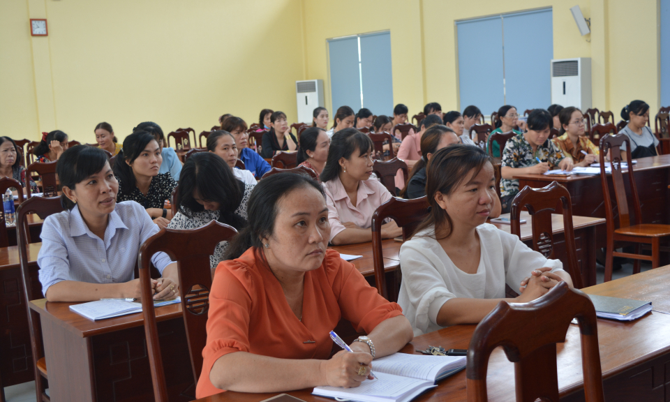 Cần Giuộc: Tập huấn kỹ năng cho nữ ứng cử viên tham gia ứng cử đại biểu HĐND huyện, xã nhiệm kỳ 2021-2026
