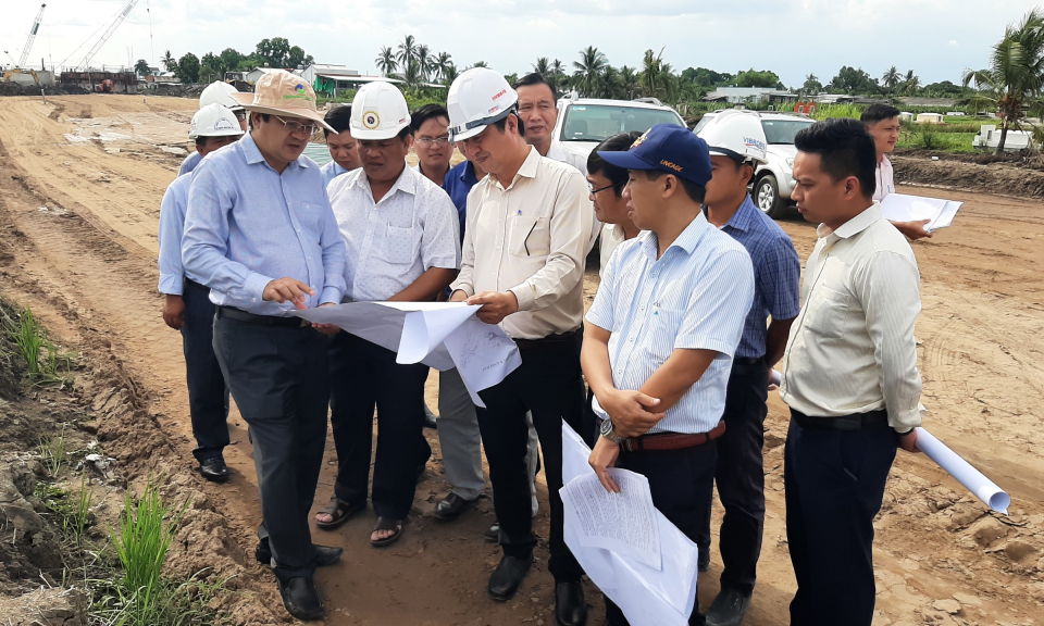 PCT UBND tỉnh khảo sát thực tế các vướng mắc đường vành đai TP Tân An
