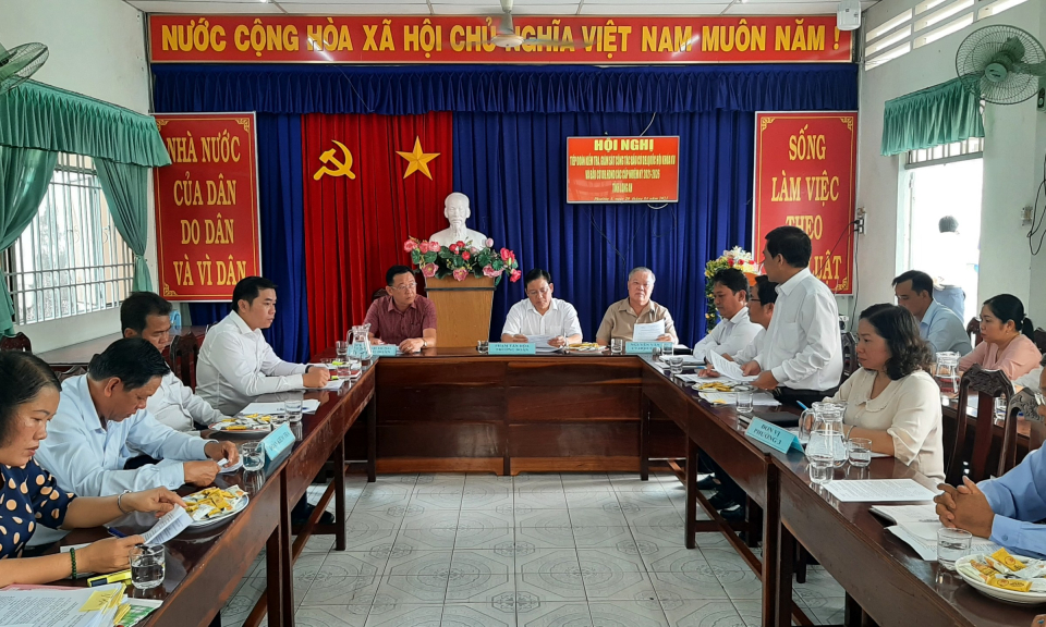 PCT UBND tỉnh-Phạm Tấn Hòa kiểm tra công tác bầu cử