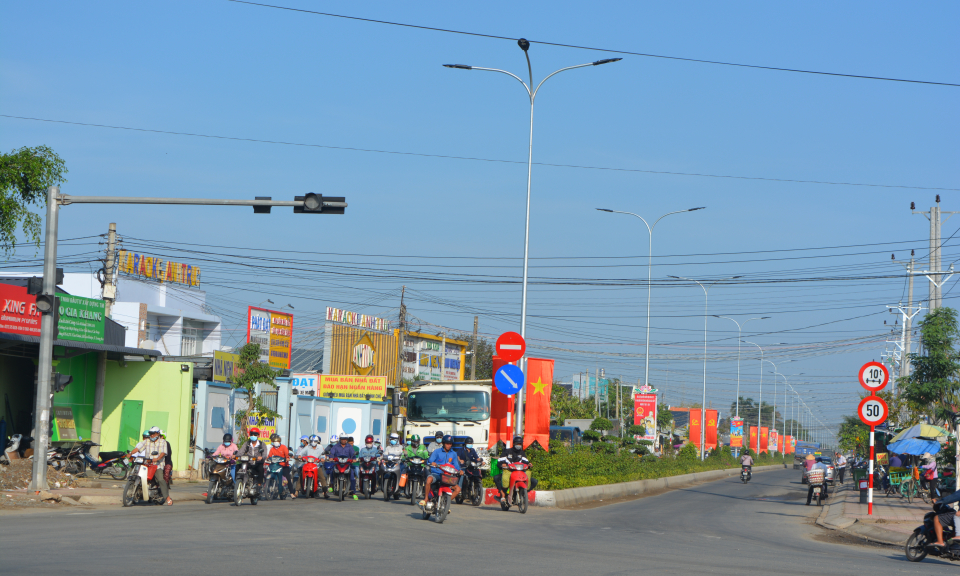 Kiểm tra công tác chuẩn bị bầu cử tại huyện Cần Giuộc