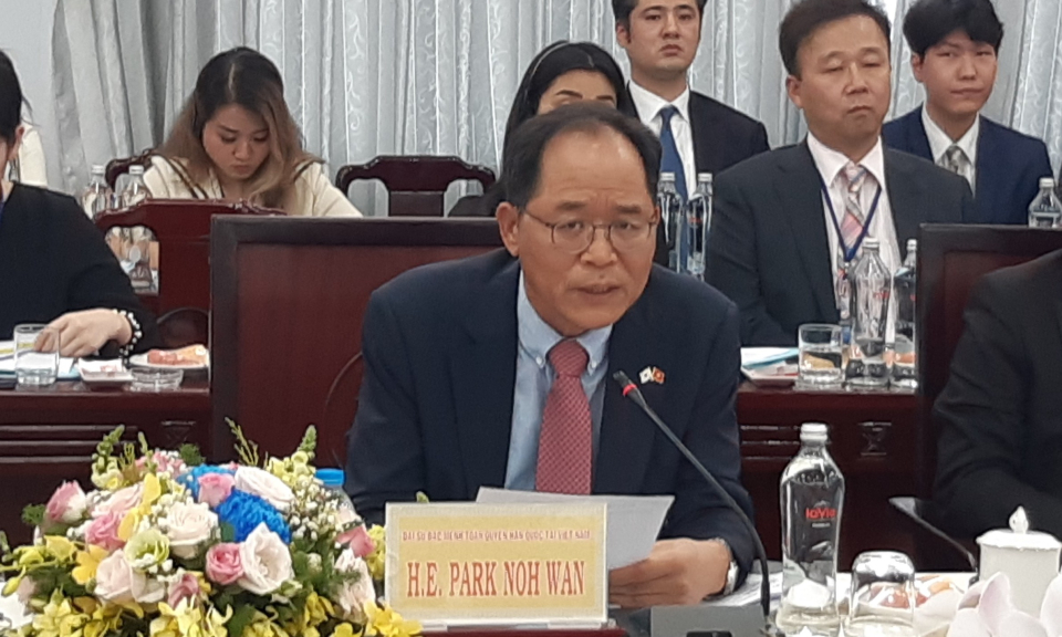 Bí thư Tỉnh ủy tiếp và làm việc với Đại sứ Hàn Quốc đến chào xã giao
