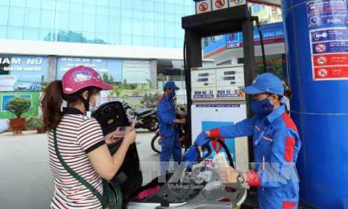 Giá xăng, dầu quay đầu giảm nhẹ