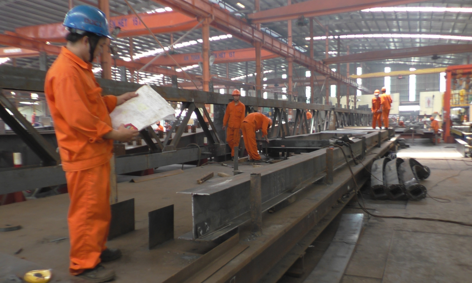 33% lao động làm việc trong lĩnh vực công nghiệp &#8211; xây dựng