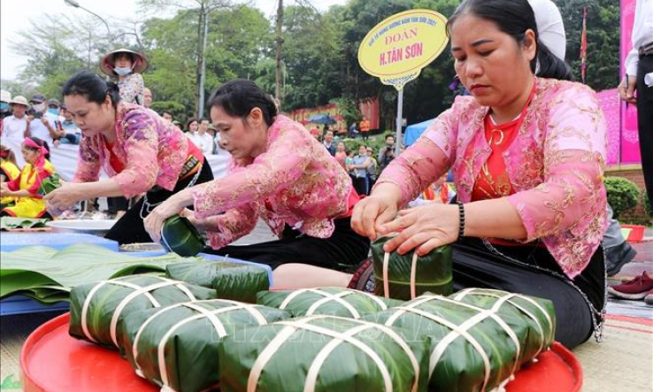 Giỗ Tổ Hùng Vương &#8211; Lễ hội Đền Hùng 2021: Sôi nổi hội thi bánh chưng, bánh giầy