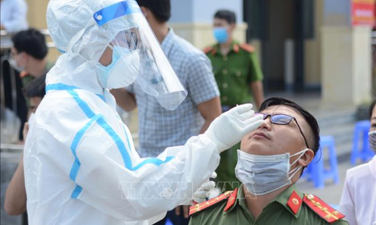 Tình hình dịch COVID-19 ngày 11/5: Thêm ca mắc mới trong cộng đồng; kích hoạt phòng chống dịch toàn quân