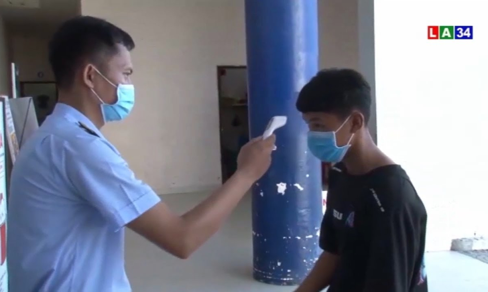 Siêu thị làm tốt nhưng chợ vẫn còn lơ là chống dịch