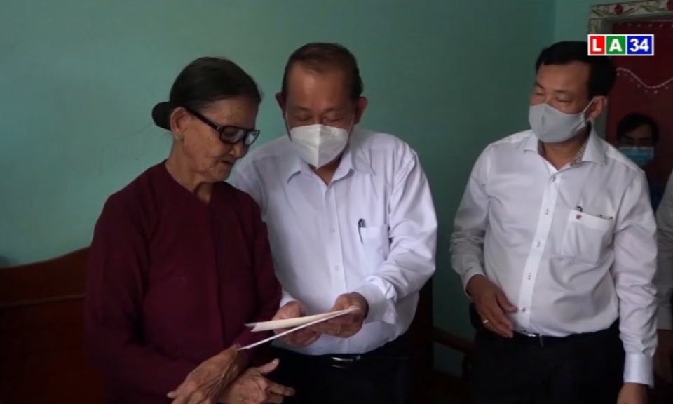 Phó Thủ tướng Thường trực Trương Hòa Bình tri ân các nghĩa sĩ, thăm Mẹ Việt Nam anh hùng