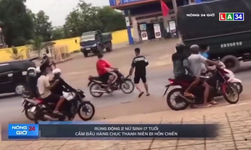 Rúng động 2 nữ sinh 17 tuổi cầm đầu hàng chục thanh niên đi hỗn chiến