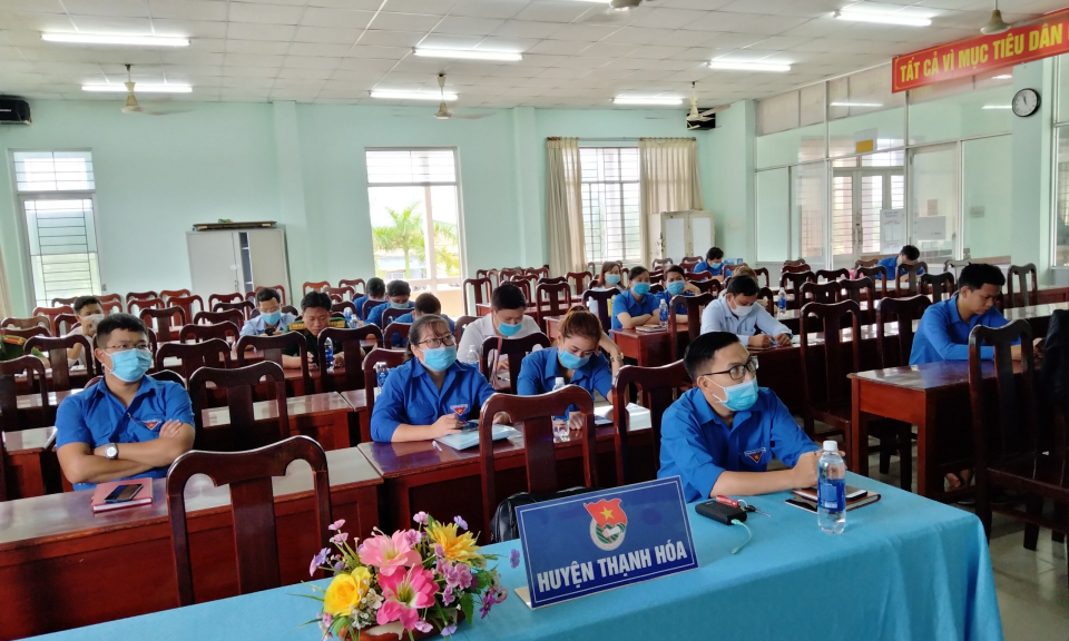 Long An: Hơn 600 cán bộ Đoàn chủ chốt các cấp học tập Nghị quyết Đại hội Đảng lần thứ XIII