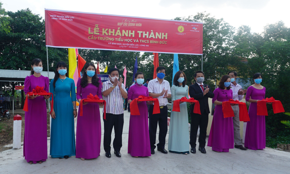 Bến Lức: Khánh thành cầu giao thông nông thôn tại xã Bình Đức
