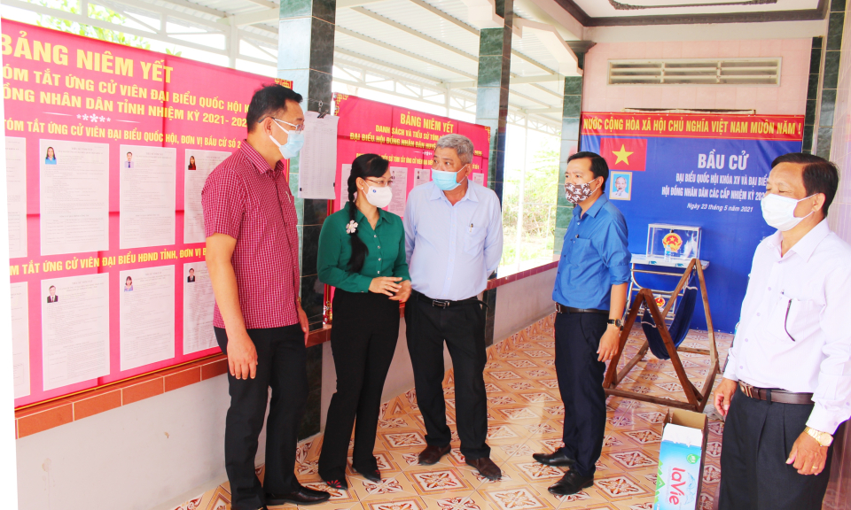Kiểm tra công tác chuẩn bị bầu cử tại Cần Đước