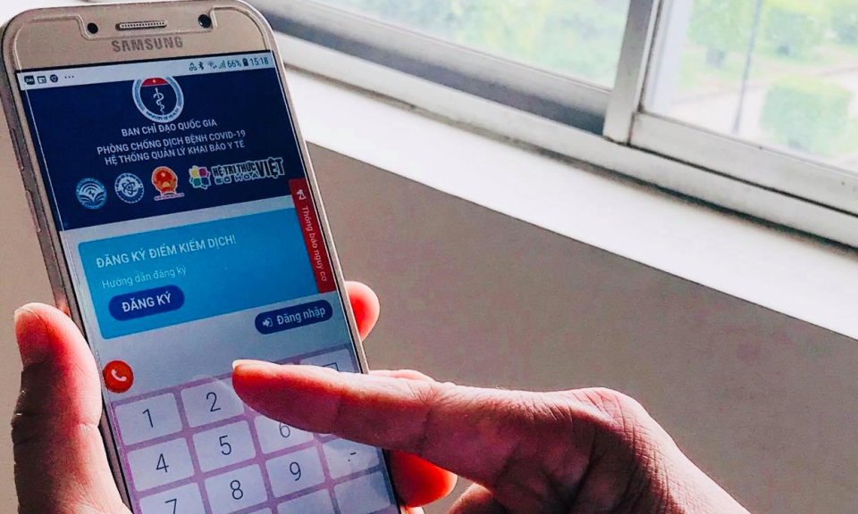 Huyện Bến Lức triển khai phần mềm khai báo y tế QR-Code