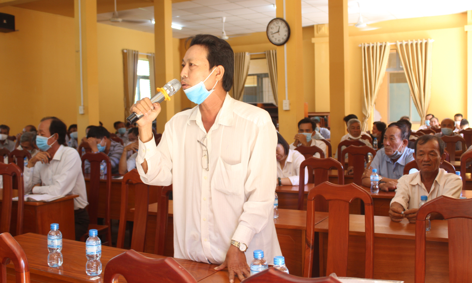 Cử tri huyện Đức Huệ quan tâm đến các vấn đề đời sống – xã hội