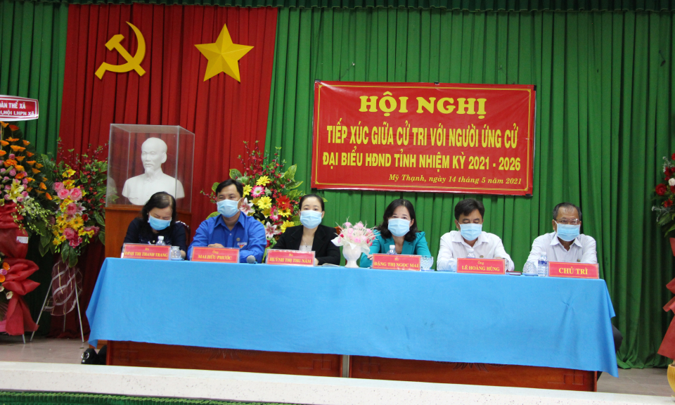 Ứng cử viên Đại biểu Hội đồng Nhân dân tỉnh tiếp xúc cử tri Thủ Thừa