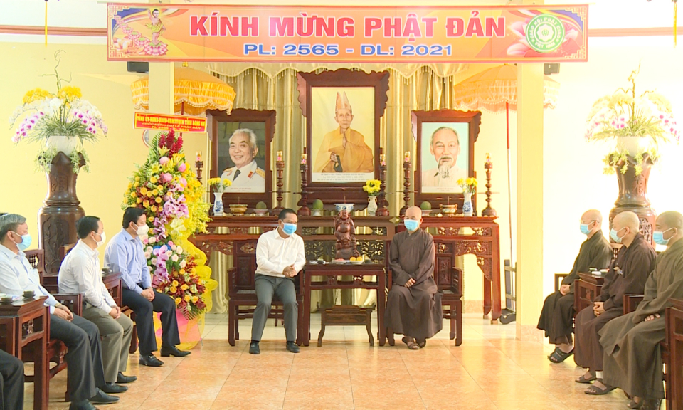 Bí thư Tỉnh ủy, CT.HĐND tỉnh – Nguyễn Văn Được chúc mừng Đại lễ Phật đản