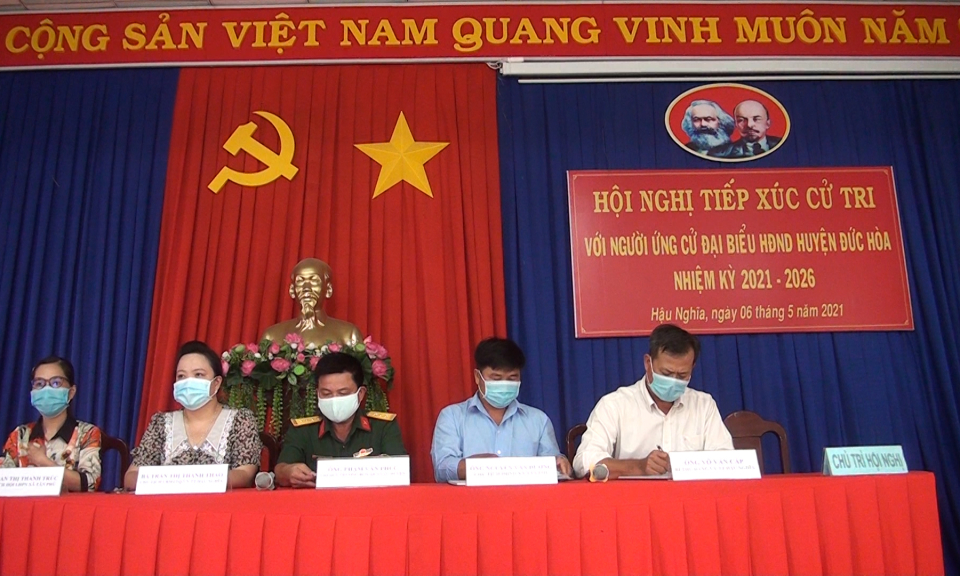 Ứng cử viên đại biểu HĐND huyện Đức Hòa tiếp xúc cử tri