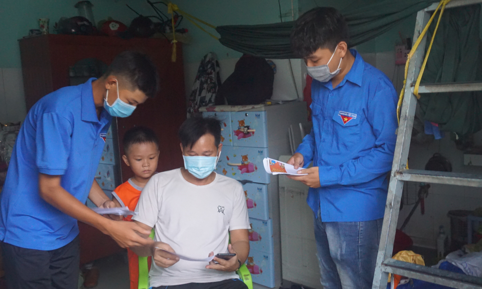 Bến Lức: Đẩy mạnh tuyên truyền cho thanh niên công nhân hướng về cuộc bầu cử