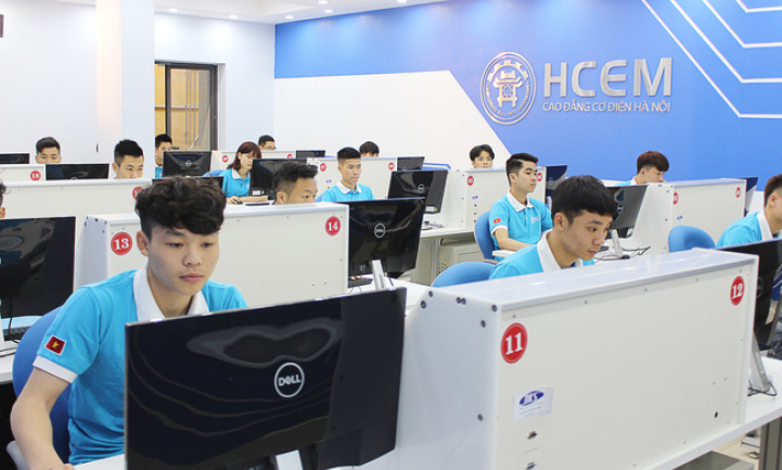 Học sinh tốt nghiệp THCS học trung cấp nghề phải học ít nhất 4 môn văn hóa