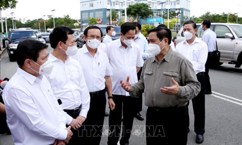 Thủ tướng: Chủ động, linh hoạt áp dụng các giải pháp để thực hiện cho được mục tiêu kép