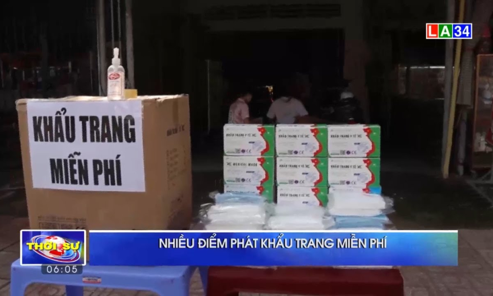 Cần Đước: Nhiều điểm phát khẩu trang miễn phí
