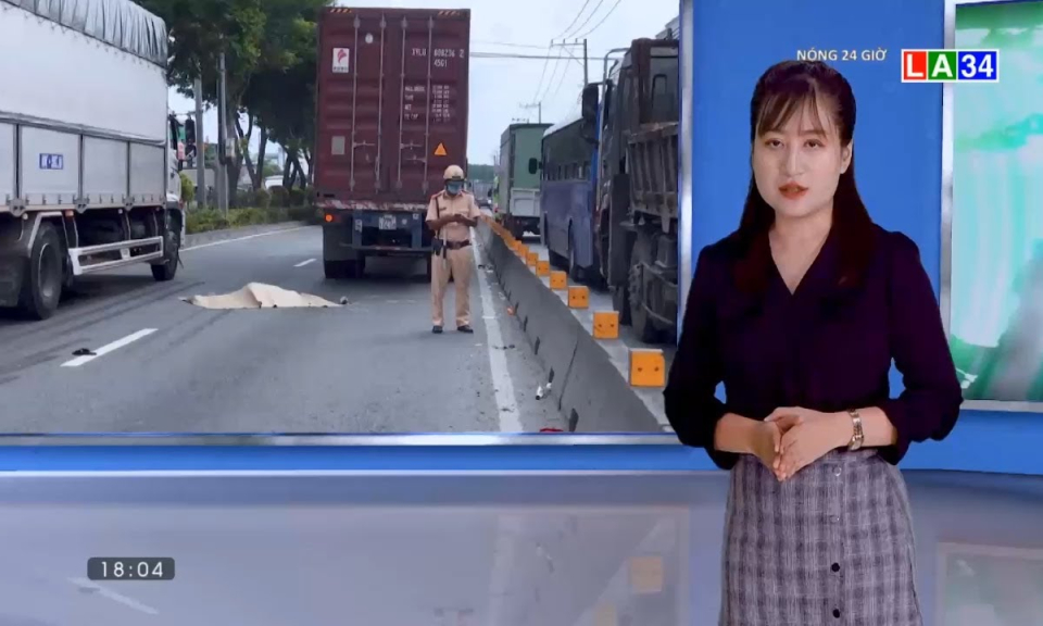 Thanh niên lao vào ô tô tự tử 3 lần, tới lần thứ 4 thì bị cán tử vong