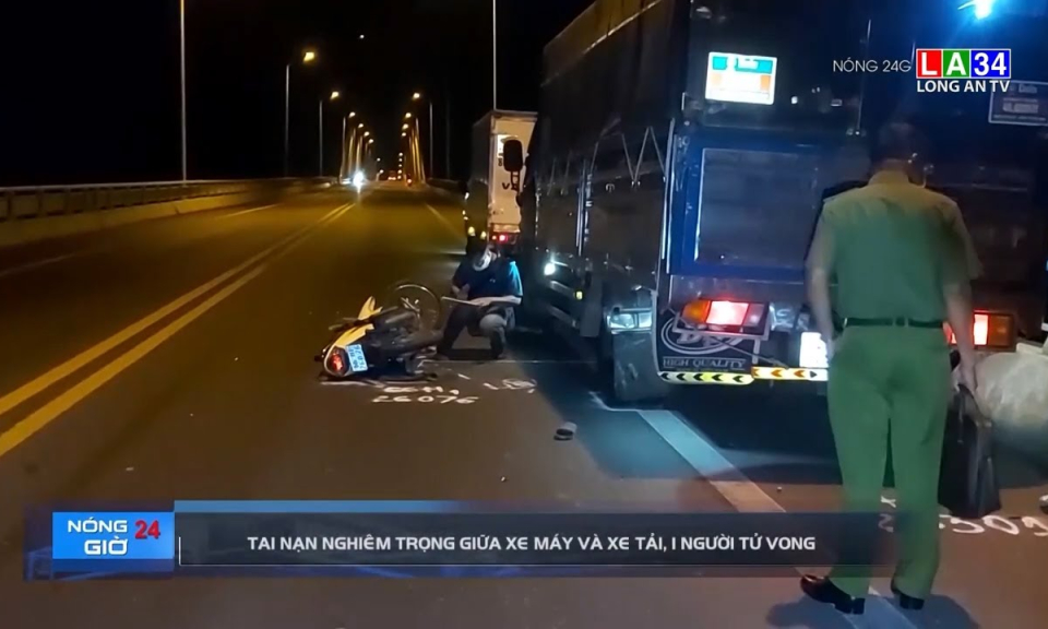 Tai nạn nghiêm trọng giữa xe máy và xe tải trên cầu Rạch Miễu, 1 người tử vong