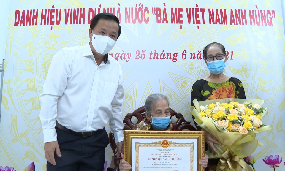 Lễ trao tặng Danh hiệu vinh dự Nhà nước “Bà mẹ Việt Nam anh hùng”