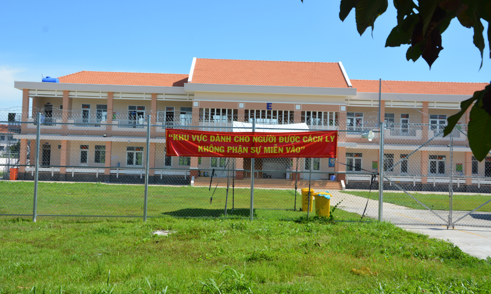 Cần Giuộc: đưa vào khu cách ly tập trung 12 trường hợp là F1 và người về từ vùng dịch