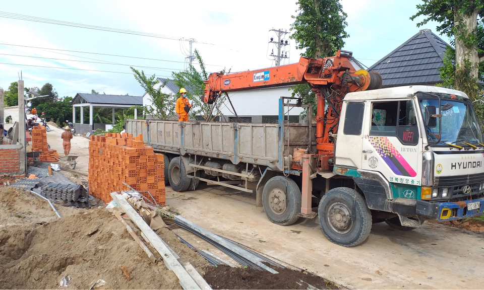 Sự cố gây mất điện trên diện rộng 5 huyện khu vực Đồng Tháp Mười