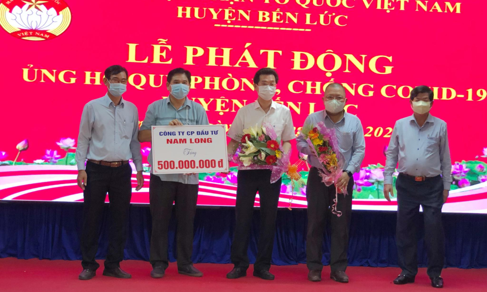 Chung tay đóng góp cho Quỹ phòng chống dịch Covid-19