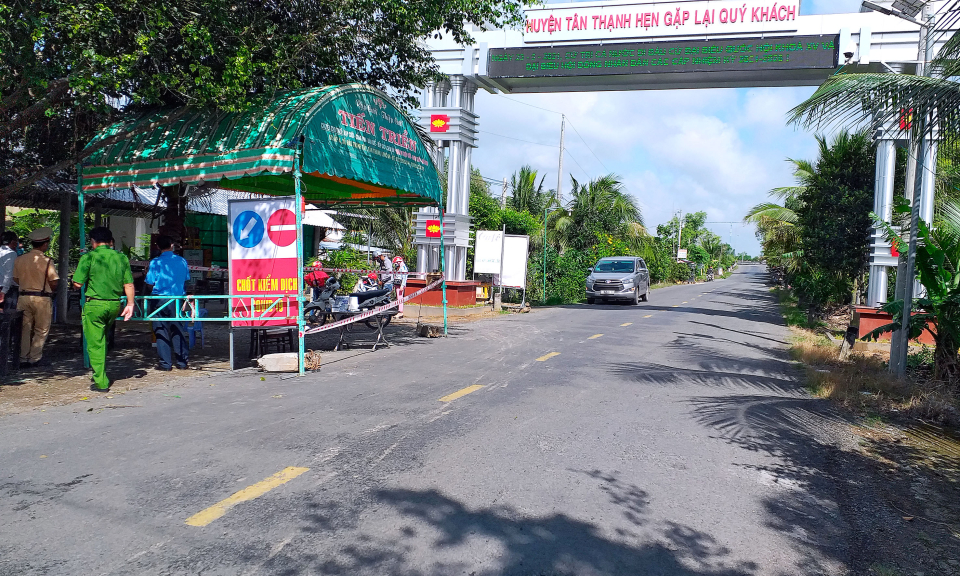 Tân Thạnh: Kiểm tra các trạm kiểm dịch trọng yếu