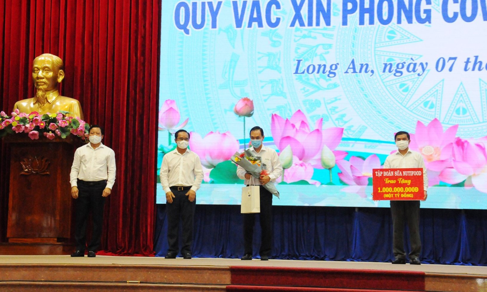 Ra mắt Quỹ vắc xin phòng, chống Covid-19 tỉnh Long An