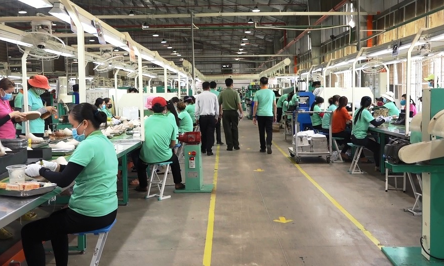Kiểm tra quy định phòng, chống dịch tại khu công nghiệp CKQT Bình Hiệp