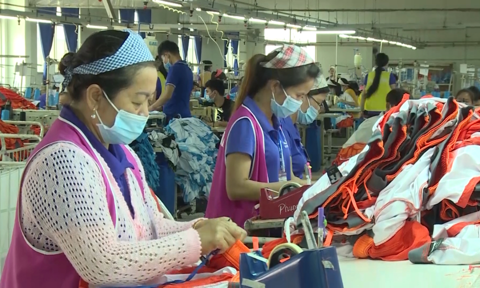 Kiểm tra phòng,chống dịch Covid-19 tại các khu công nghiệp trên địa bàn huyện Cần Giuộc, Bến Lức