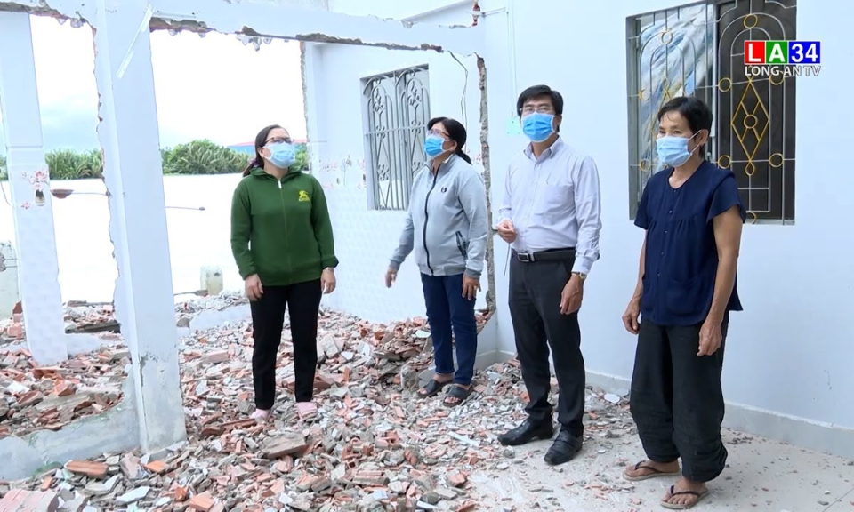 TP.Tân An: Khẩn trương hỗ trợ các hộ dân bị sụp lún nhà tại xã Lợi Bình Nhơn