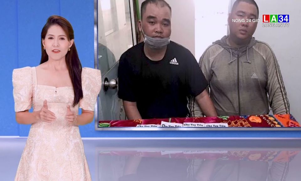 2 thanh niên đi rải hàng ngàn tờ rơi cho vay nóng giữa mùa dịch