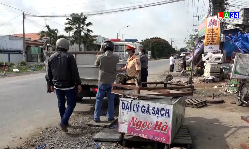 Bến Lức: Lập lại trật tự để phòng dịch bệnh Covid-19