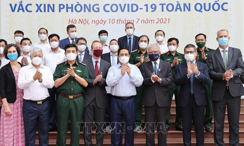 Thủ tướng Phạm Minh Chính dự Lễ phát động triển khai Chiến dịch tiêm chủng vaccine phòng COVID-19 toàn quốc