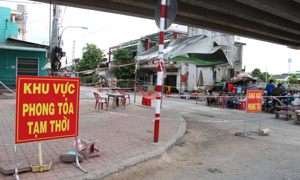 Thủ Thừa: Khu phong tỏa khu phố Rạch Đào, thị trấn Thủ Thừa, gia hạn thời gian cách ly thêm 14 ngày