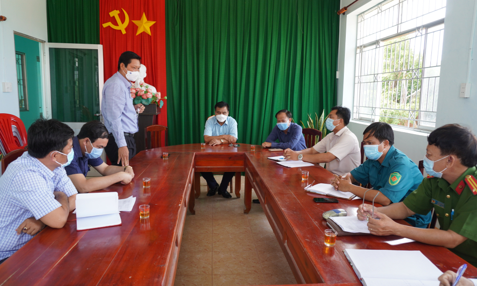 Mộc Hóa: Lãnh đạo huyện kiểm tra công tác phòng chống dịch Covid -19