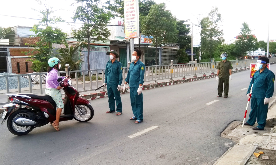 Cần Đước: Siết chặt công tác quản lý người dân ra đường khi không thực sự cần thiết