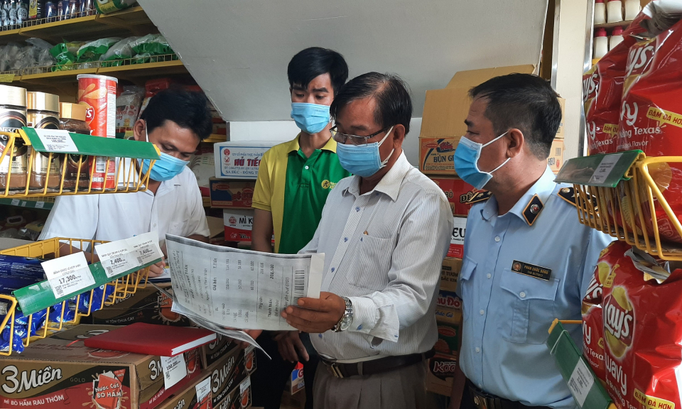 Lập biên bản Cửa hàng Bách hóa Xanh phường 3, TP Tân An