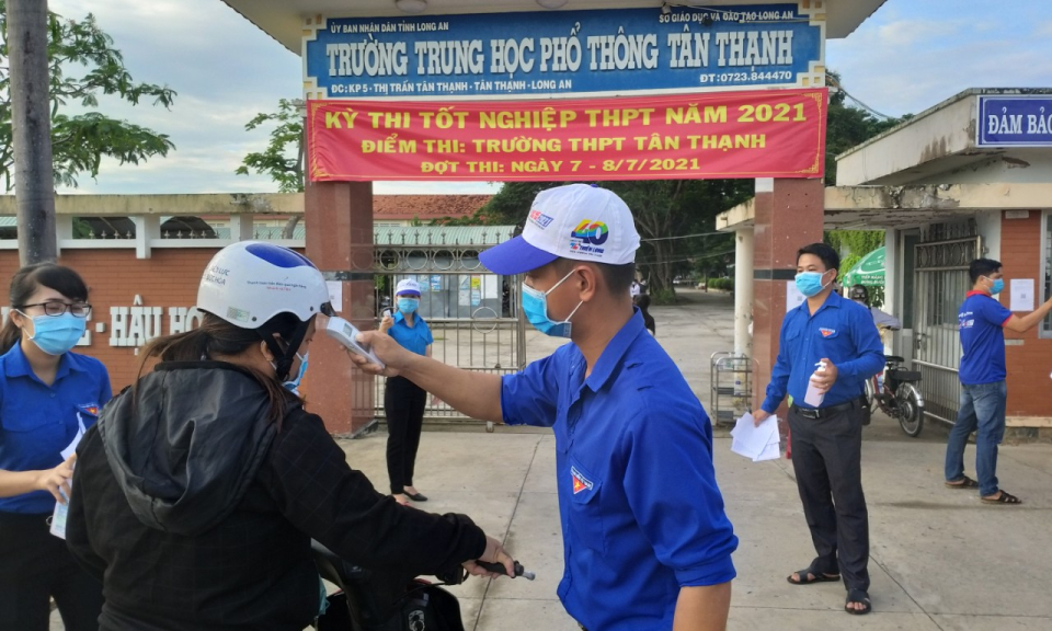Sôi nổi hoạt động Tiếp sức mùa thi