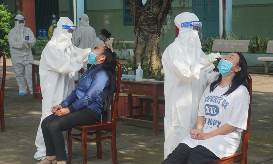 Test nhanh kháng nguyên SARS- COV- 2 cho thí sinh dự thi tốt nghiệp THPT năm 2021