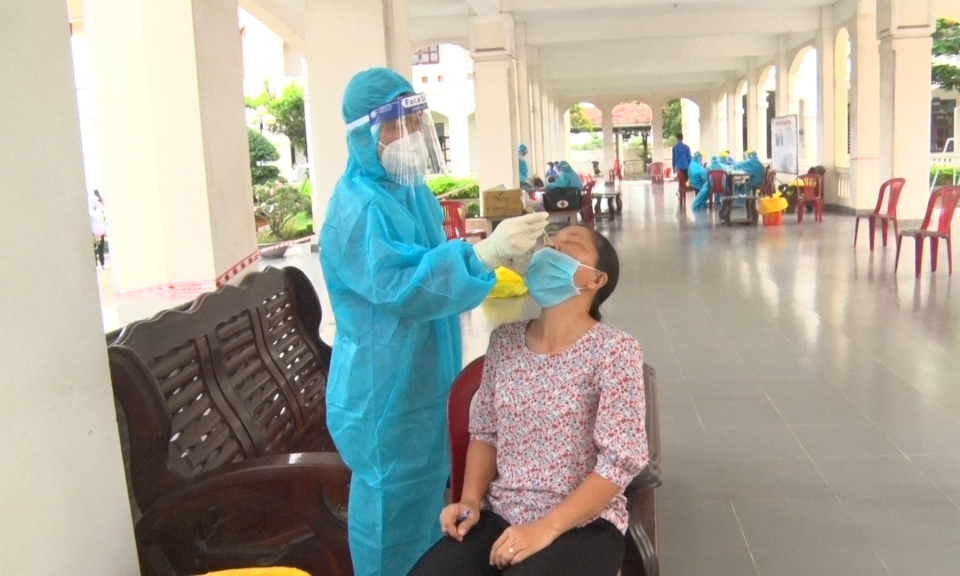 Đức Hòa: Xét nghiệm Covid-19 cho giáo viên, học sinh tham gia kỳ thi tốt nghiệp THPT năm 2021