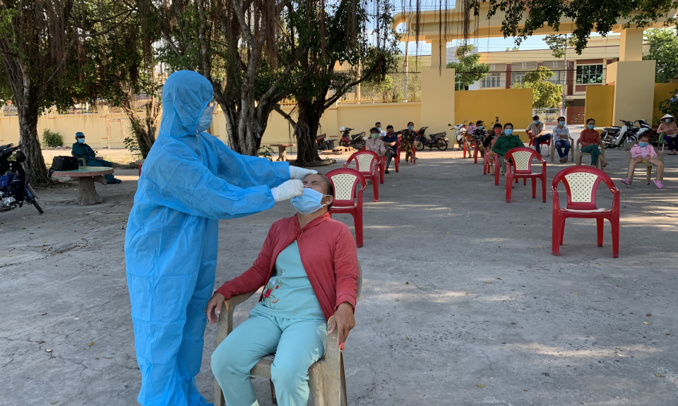 Vĩnh Hưng :Tầm soát, lấy mẫu test nhanh Covid-19 liên quan đến F1 của BN 17062