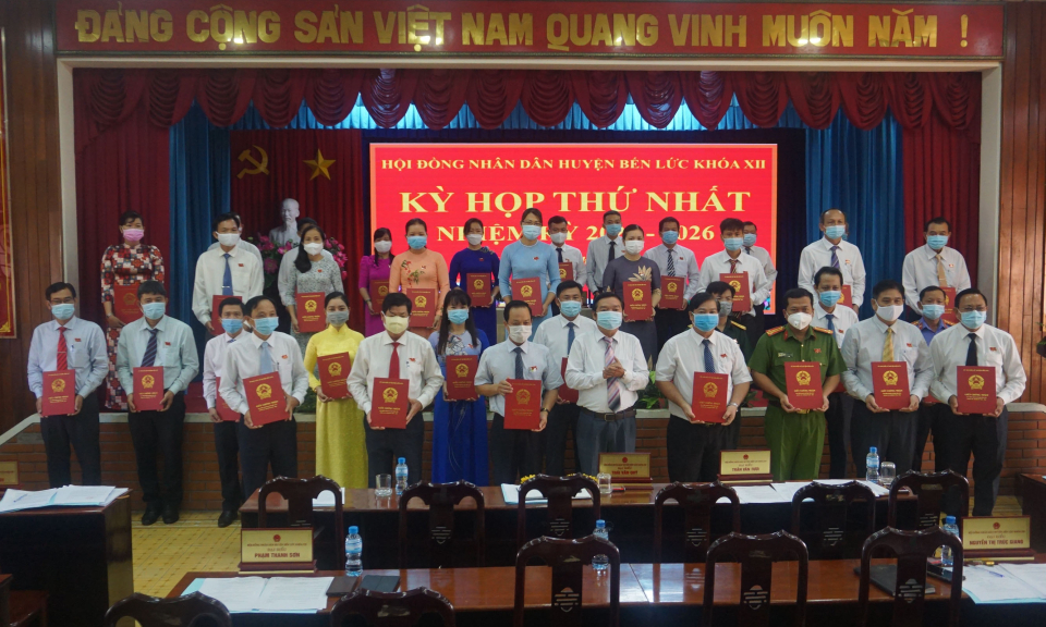 Kỳ họp thứ nhất HĐND huyện Bến Lức khóa XII, nhiệm kỳ 2021-2026