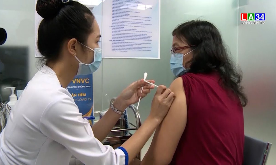Khi cần thiết, Long An sẽ triển khai tiêm vaccine lưu động