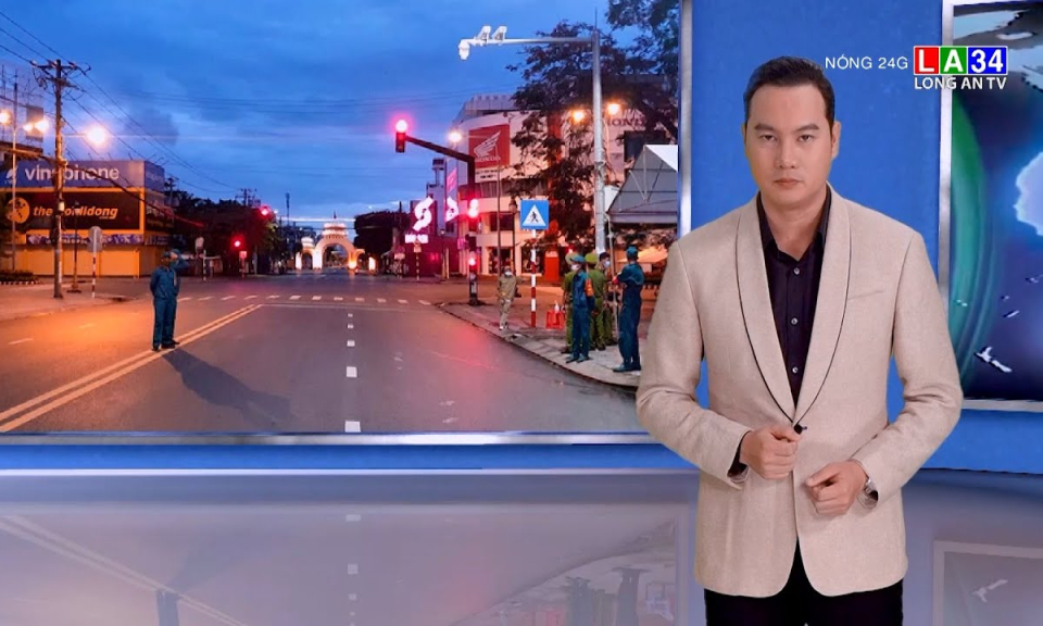 Đường phố Rạch Giá vắng bóng người trong đêm đầu tiên &#8220;thắt chặt di chuyển&#8221;